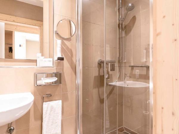 Feldmochinger Hof : photo 1 de la chambre chambre double deluxe avec balcon