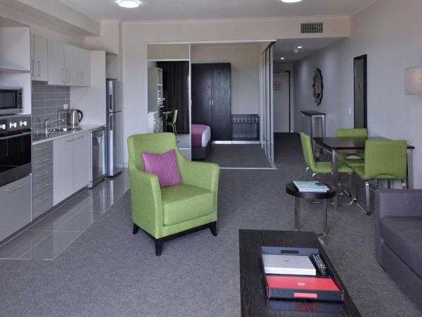 Rydges Palmerston - Darwin : photo 4 de la chambre appartement 1 chambre avec services hôteliers et balcon