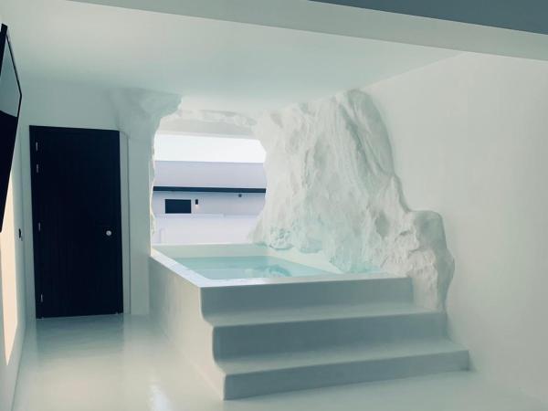 Tagoo Black Mykonos : photo 6 de la chambre suite 2 chambres - piscine troglodyte