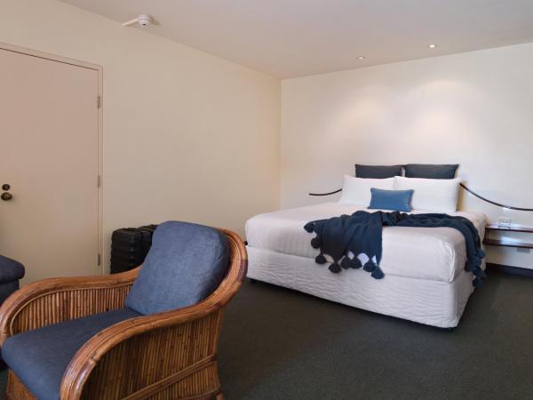 Beach Hotel Resort : photo 3 de la chambre suite lit king-size classique - côté piscine