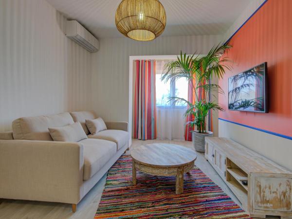 Domaine Le Courti - Adult only : photo 9 de la chambre suite junior - vue sur jardin