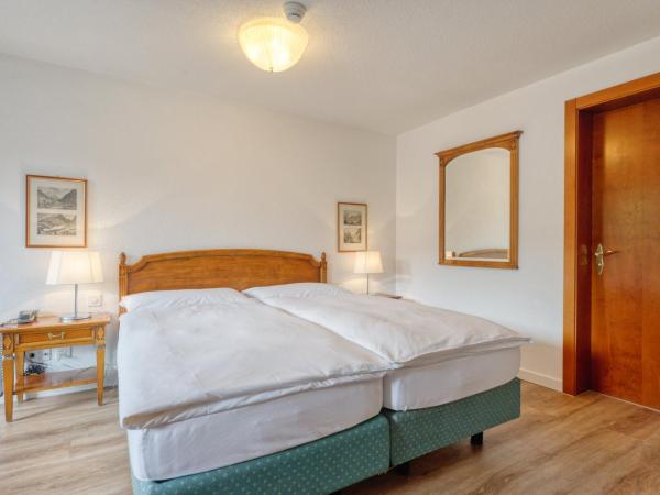 Hotel Arca Solebad & Spa : photo 8 de la chambre suite de luxe - vue sur le mont cervin