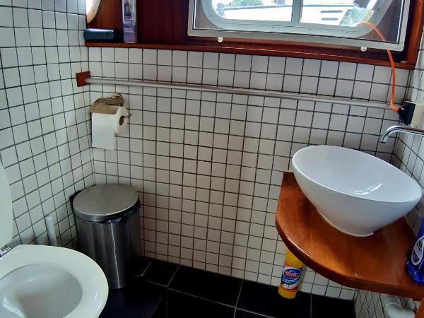 Motor Yacht Amstelle : photo 3 de la chambre mobile home