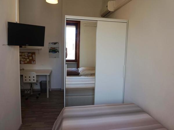 B&B Piazza 300mila : photo 4 de la chambre petite chambre double