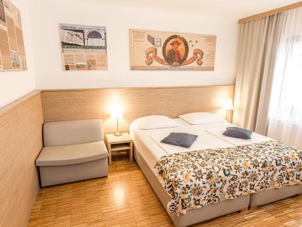 Hotel Korotan : photo 3 de la chambre chambre double standard