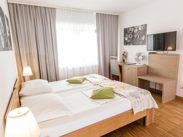 Hotel Korotan : photo 2 de la chambre chambre double standard