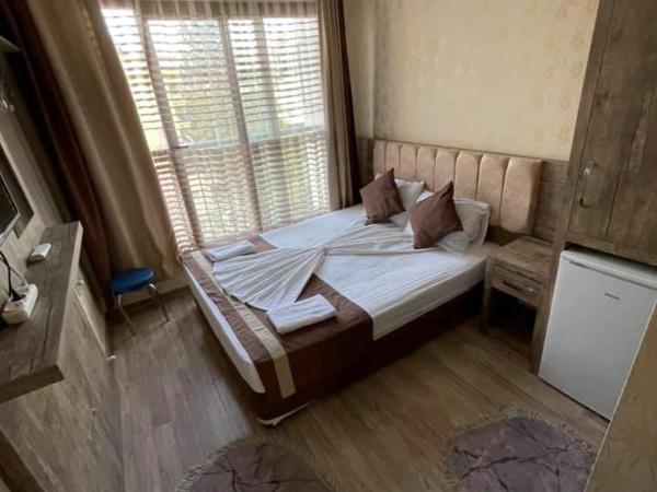 Özgür Hotel : photo 7 de la chambre chambre double avec salle de bains privative