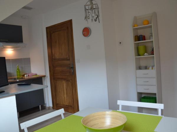 Mère Elvira : photo 10 de la chambre appartement