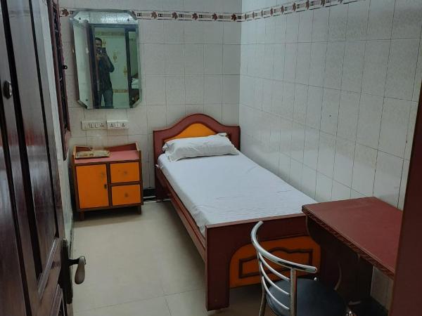 Charminar Residency : photo 2 de la chambre chambre simple deluxe