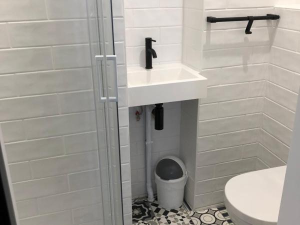 Beatrice et Emmanuel Meublé Eiffel : photo 2 de la chambre studio standard