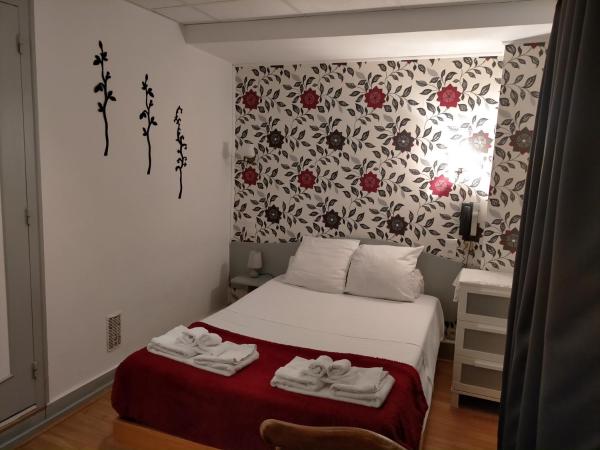Hotel de Savoie : photo 7 de la chambre chambre double – vue sur cour