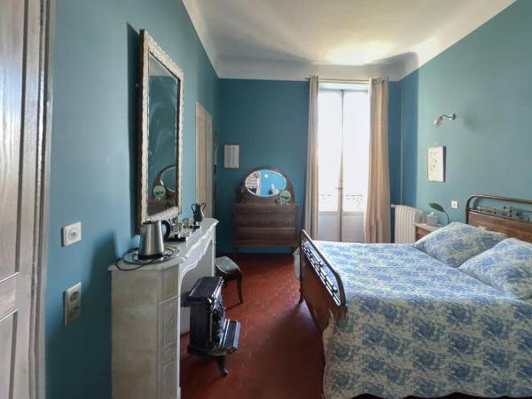 B&B en Provence- Villa Saint Marc : photo 3 de la chambre chambre double ou lits jumeaux