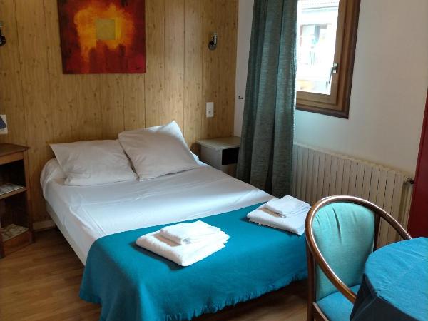 Hotel de Savoie : photo 9 de la chambre chambre double – vue sur cour