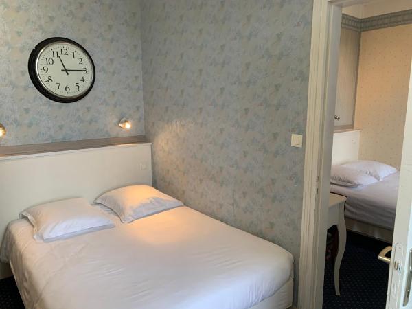 Hotel Anne De Bretagne BLOIS : photo 5 de la chambre chambre quadruple classique - 2 lits doubles - 18 m²