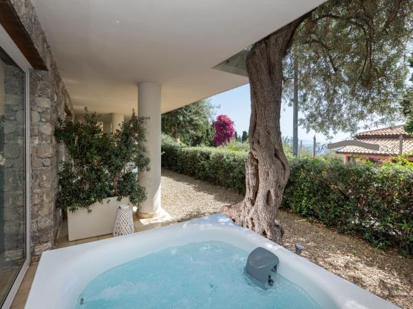 Iancu Charme Apartments : photo 2 de la chambre appartement - rez-de-chaussée