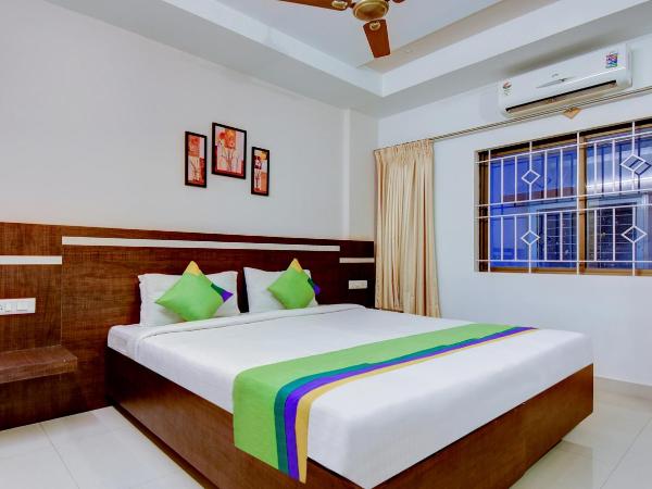 Treebo Primeland Suites : photo 4 de la chambre chambre double standard