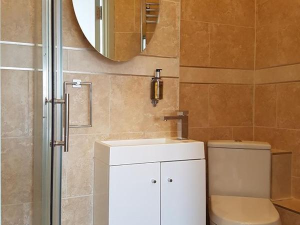 Forest House Hotel : photo 2 de la chambre chambre double avec salle de bains privative