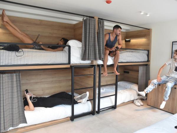 LATROUPE La Granja : photo 1 de la chambre lit dans dortoir mixte de 5 lits superposés
