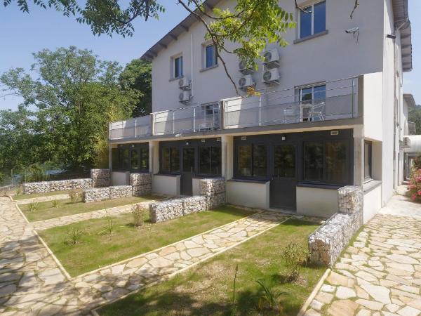 Hotel du Lac Foix : photo 2 de la chambre suite junior avec terrasse