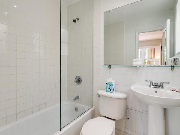 Crest Hotel Suites : photo 5 de la chambre  chambre lit king-size standard