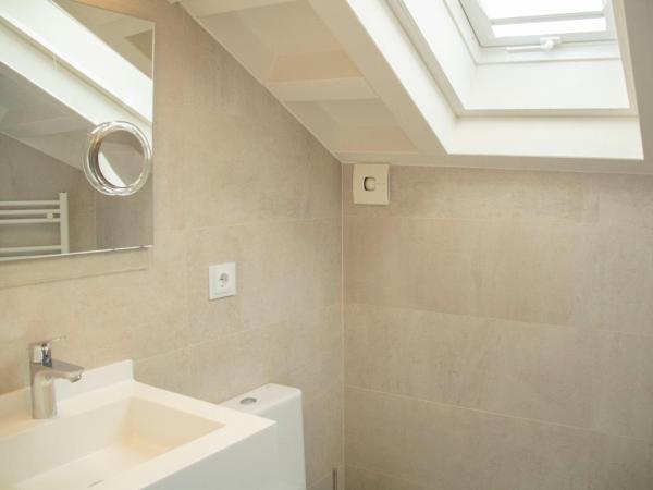 Hotel Alda San Bieito : photo 9 de la chambre chambre familiale supérieure