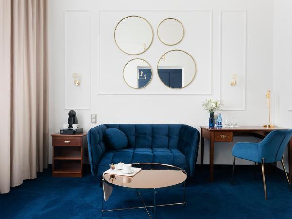 IBB Hotel Grand Hotel Lublin : photo 3 de la chambre suite junior avec balcon