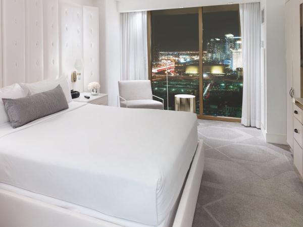 Delano Las Vegas at Mandalay Bay : photo 1 de la chambre suite lit king-size delano - vue sur strip