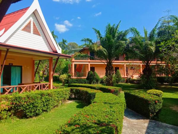 Kaibae Hut Resort : photo 10 de la chambre bungalow - vue sur jardin