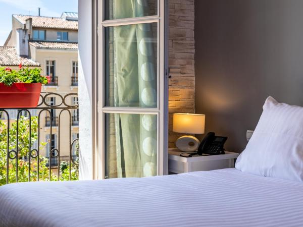 Café de Paris : photo 8 de la chambre chambre double