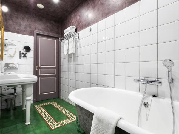 Café de Paris : photo 4 de la chambre chambre double avec terrasse