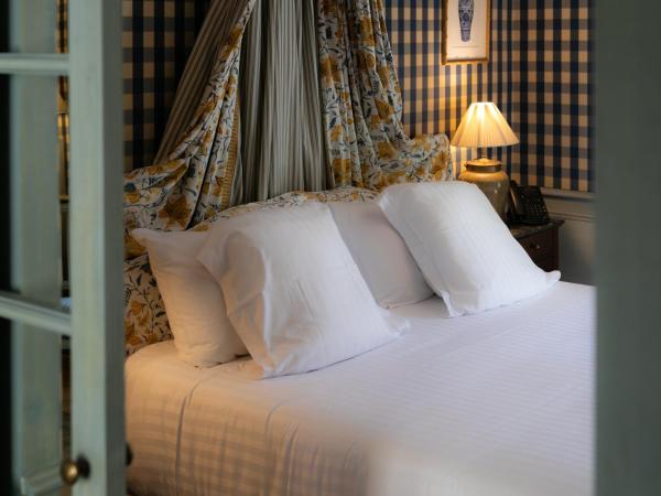 Café de Paris : photo 8 de la chambre suite - vue sur ville