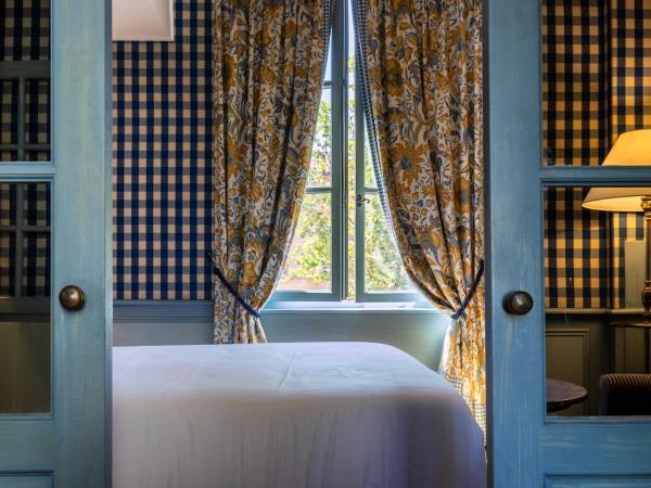 Café de Paris : photo 7 de la chambre suite - vue sur ville