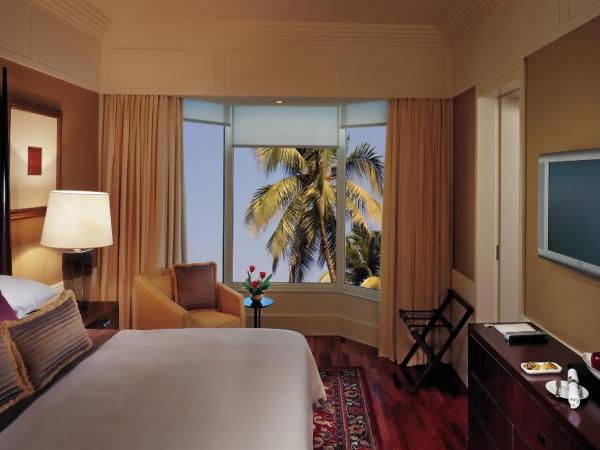 The Leela Mumbai : photo 1 de la chambre royal club room with complimentary airport transfer, lounge access,complimentary usage of meeting room for two hours per stay