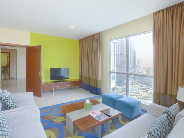 Ramada by Wyndham Downtown Dubai : photo 7 de la chambre hébergement 2 chambres, balcon avec vue sur burj khalifa, non-fumeurs