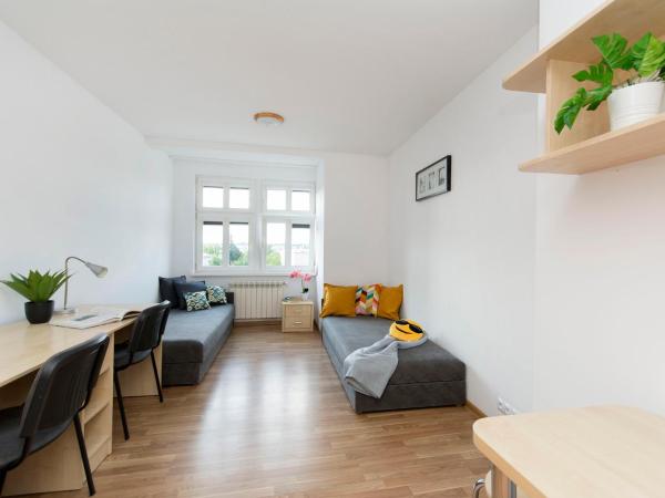 Akademikus Toruń : photo 3 de la chambre chambre double standard avec salle de bains commune