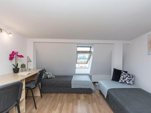 Akademikus Toruń : photo 2 de la chambre chambre double standard avec salle de bains commune