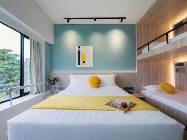 Furama RiverFront : photo 3 de la chambre chambre familiale premier 