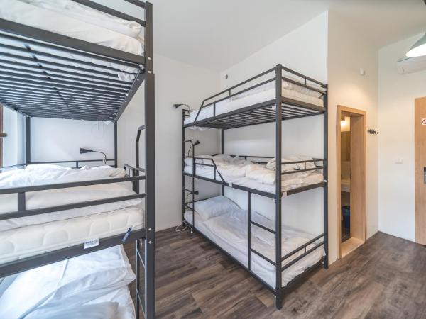 Hostel Orange : photo 1 de la chambre chambre privée (6 adultes)