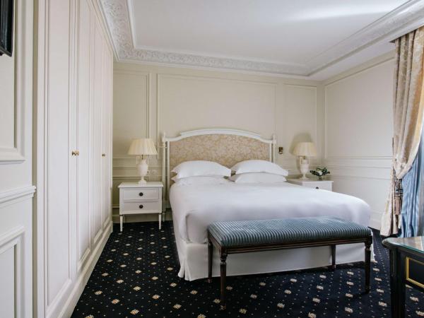 Hôtel du Palais Biarritz, in The Unbound Collection by Hyatt : photo 1 de la chambre suite 2 chambres impériale