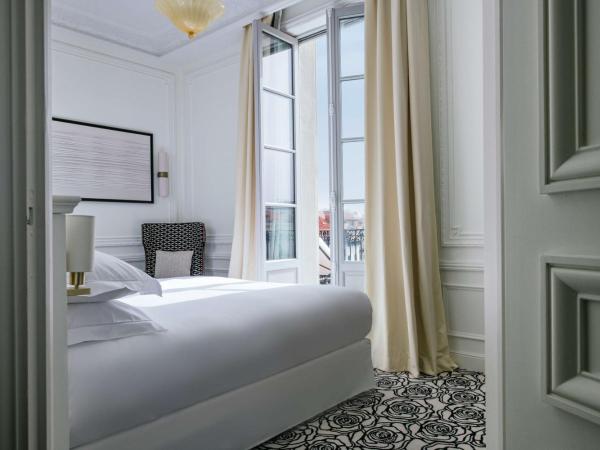 Hôtel du Palais Biarritz, in The Unbound Collection by Hyatt : photo 5 de la chambre suite familiale 2 chambres