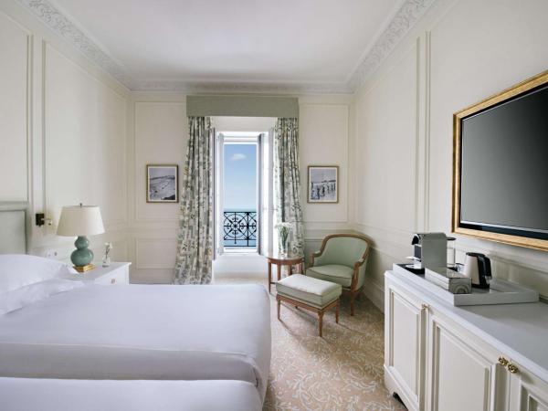 Hôtel du Palais Biarritz, in The Unbound Collection by Hyatt : photo 1 de la chambre chambre lits jumeaux de luxe avec vue sur l'océan 