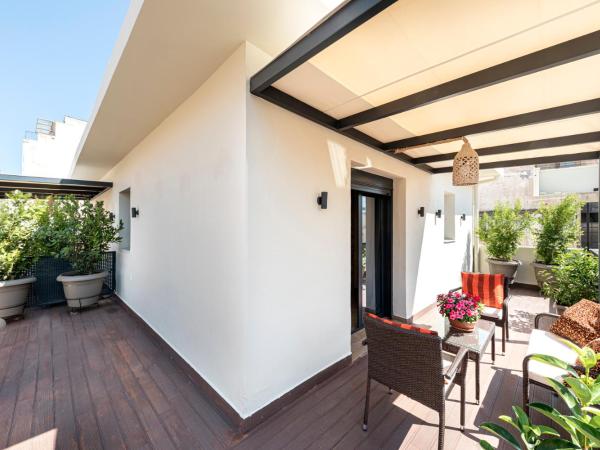 Athens Manor Houses : photo 5 de la chambre chambre double ou lits jumeaux avec terrasse