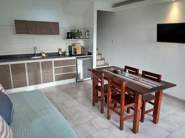 Flamenco Bay Apartments : photo 9 de la chambre appartement en duplex