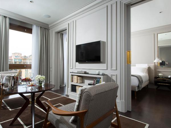 Portrait Firenze - Lungarno Collection : photo 5 de la chambre suite supérieure - vue sur fleuve