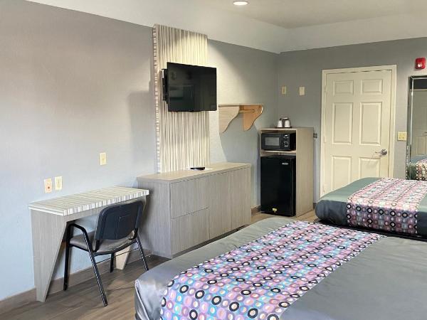 Island Suites Hobby Airport : photo 8 de la chambre suite avec 2 lits queen-size