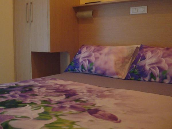 Hotel Amalfi : photo 3 de la chambre petite chambre double