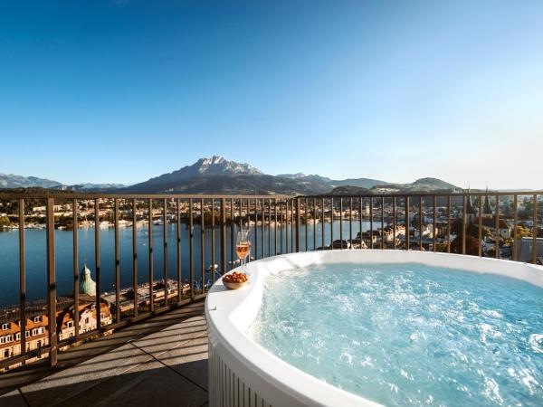 Art Deco Hotel Montana Luzern : photo 7 de la chambre suite junior penthouse - vue sur lac