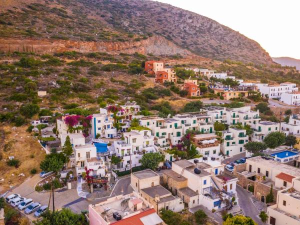 Room in Studio - It Is So Quiet And Peaceful And Very Relaxing : photo 8 de la chambre  chambre triple