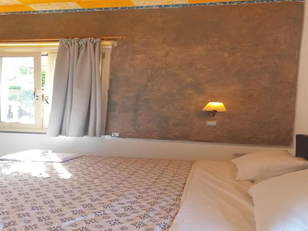 Room in Apartment - Spacious Room in Creta for 3 people, with Ac, Swimming Pool and Nature : photo 9 de la chambre chambre triple