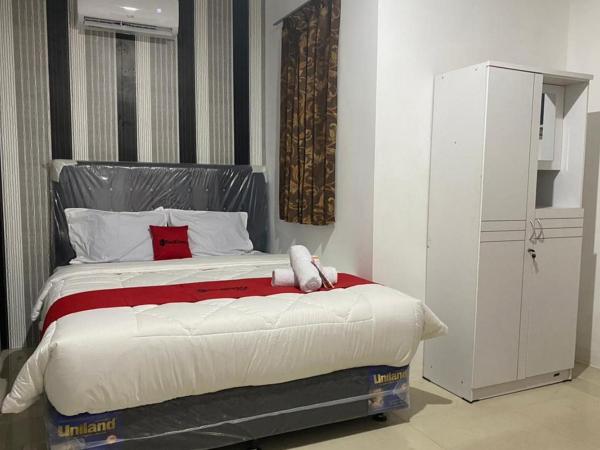 RedDoorz Plus @ Rawamangun : photo 1 de la chambre chambre deluxe